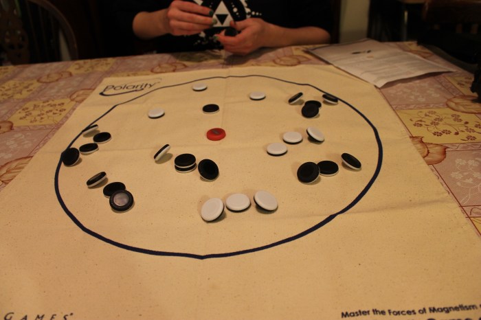 The middle of gameplay. Both players have placed several successful Leaners and no Towers have yet been created.